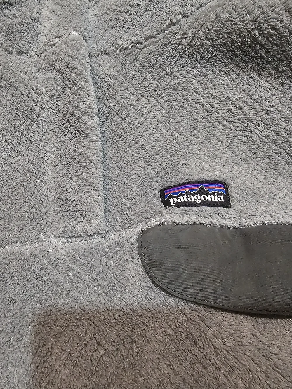 Patagonia Light Gray Fleece Cowl Neck Childrens L-12